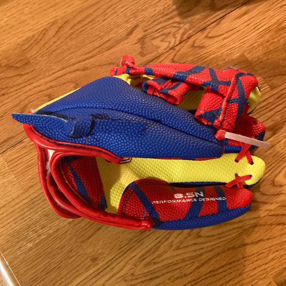 Franklin 8.5” Baseball/Softball/Tee‎ Ball Glove